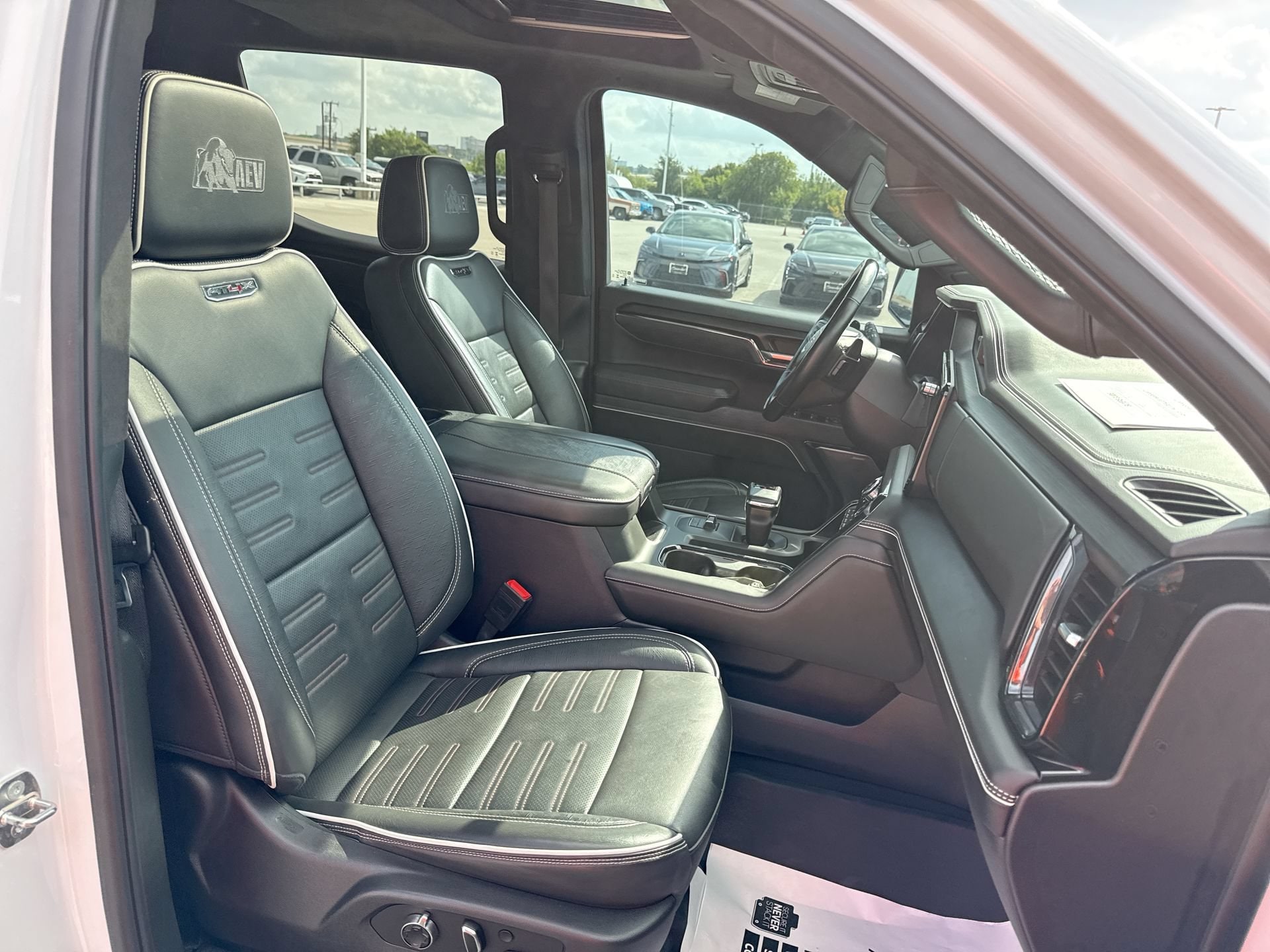 2024 GMC Sierra 1500 AT4X - Photo 25