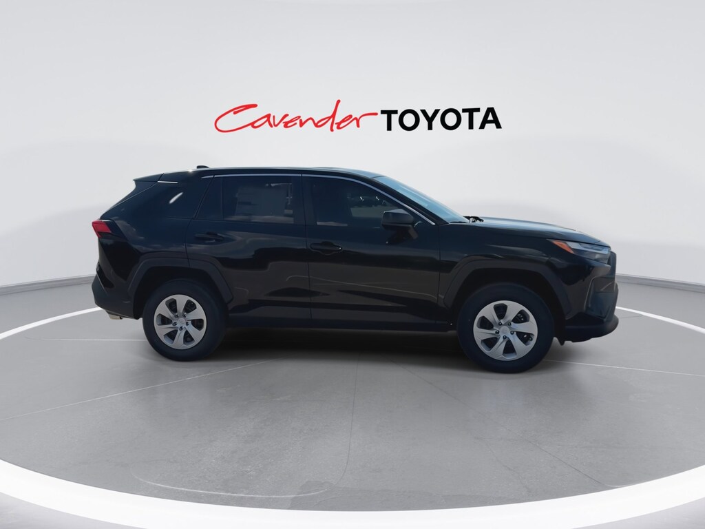 2025 Toyota RAV4 LE photo 9
