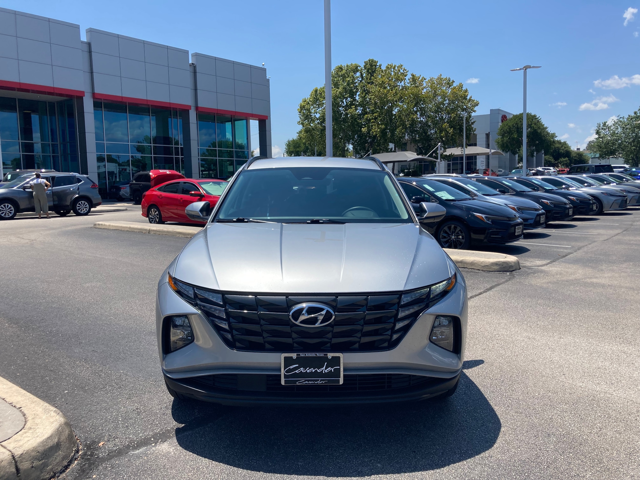 Used 2024 Hyundai Tucson SEL with VIN 5NMJB3DE9RH297496 for sale in San Antonio, TX