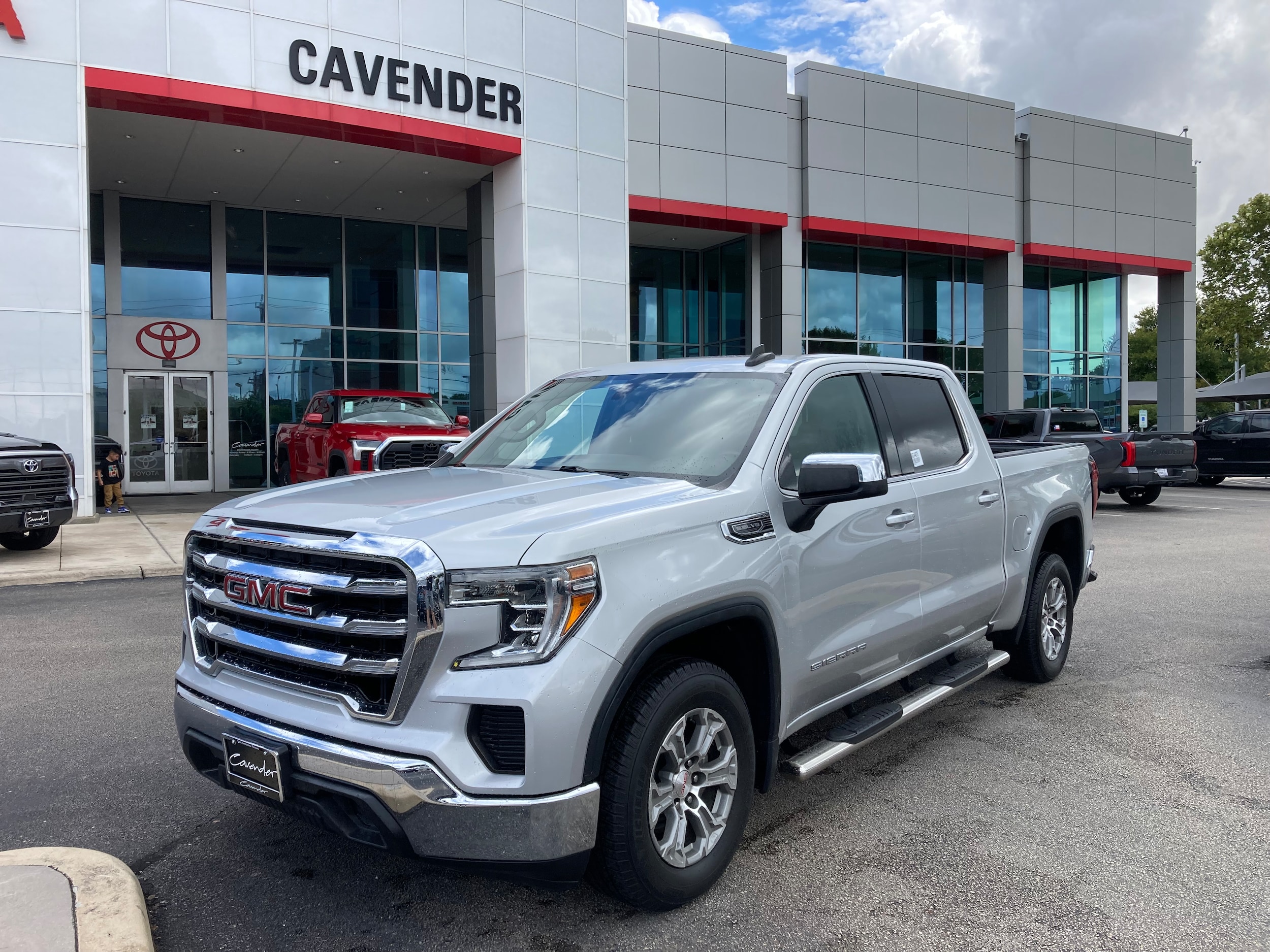 Used 2019 GMC Sierra 1500 SLE with VIN 3GTP8BED5KG144575 for sale in San Antonio, TX