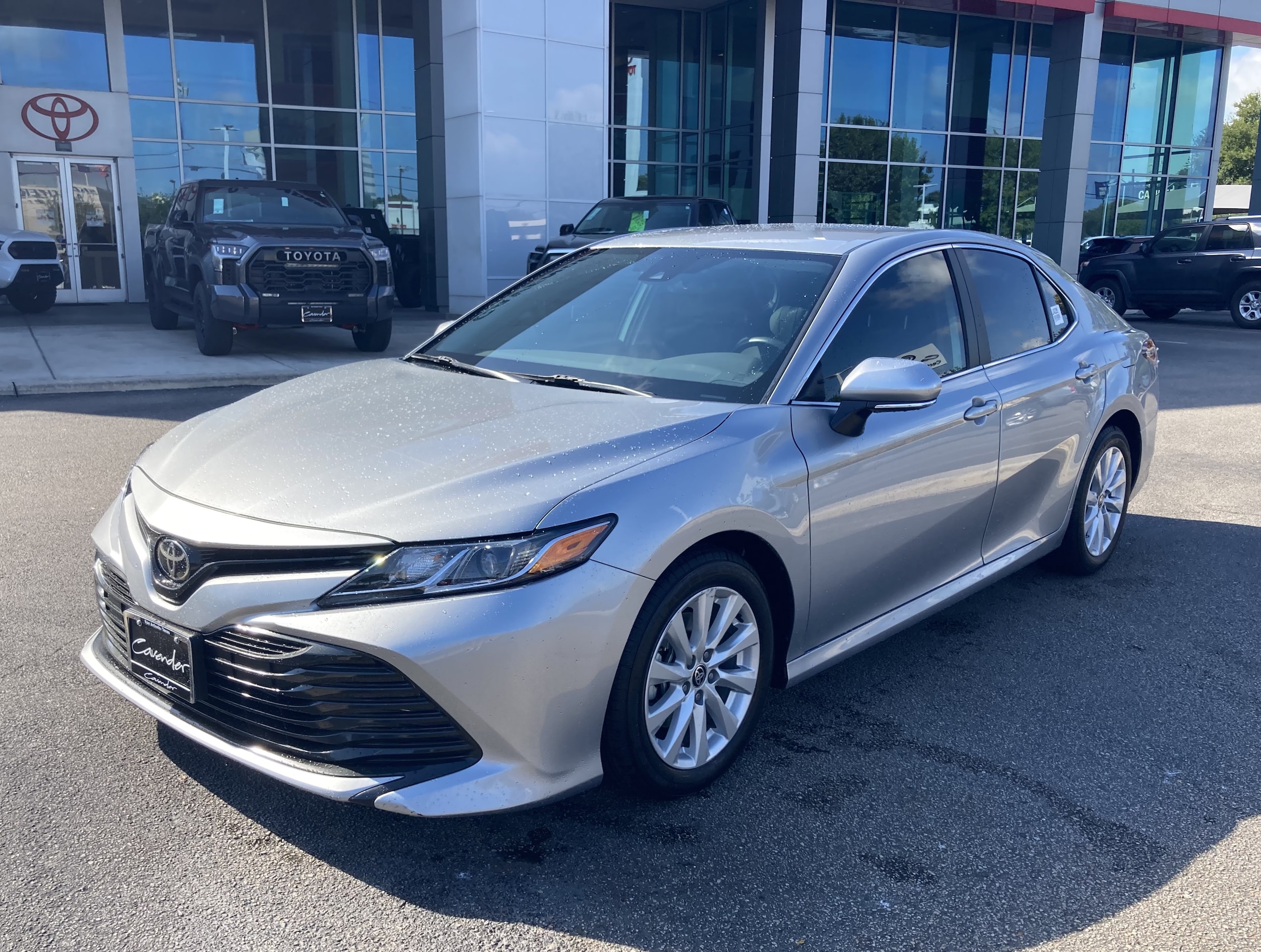 Used 2020 Toyota Camry LE with VIN 4T1L11AK9LU402091 for sale in San Antonio, TX