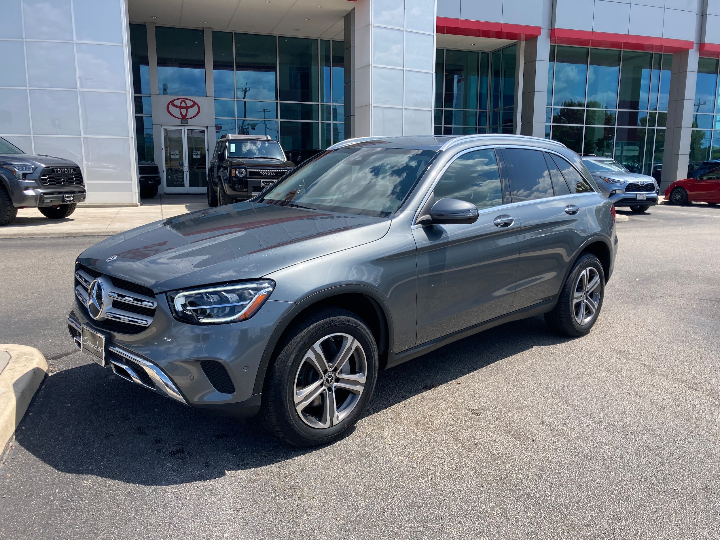 Used 2022 Mercedes-Benz GLC GLC300 with VIN W1N0G8EB3NG086657 for sale in San Antonio, TX