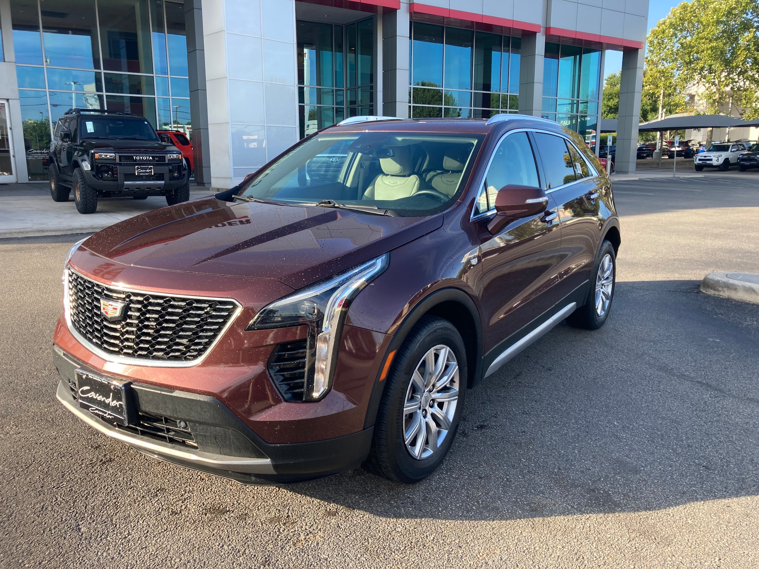 Used 2023 Cadillac XT4 Premium Luxury with VIN 1GYFZCR42PF150930 for sale in San Antonio, TX