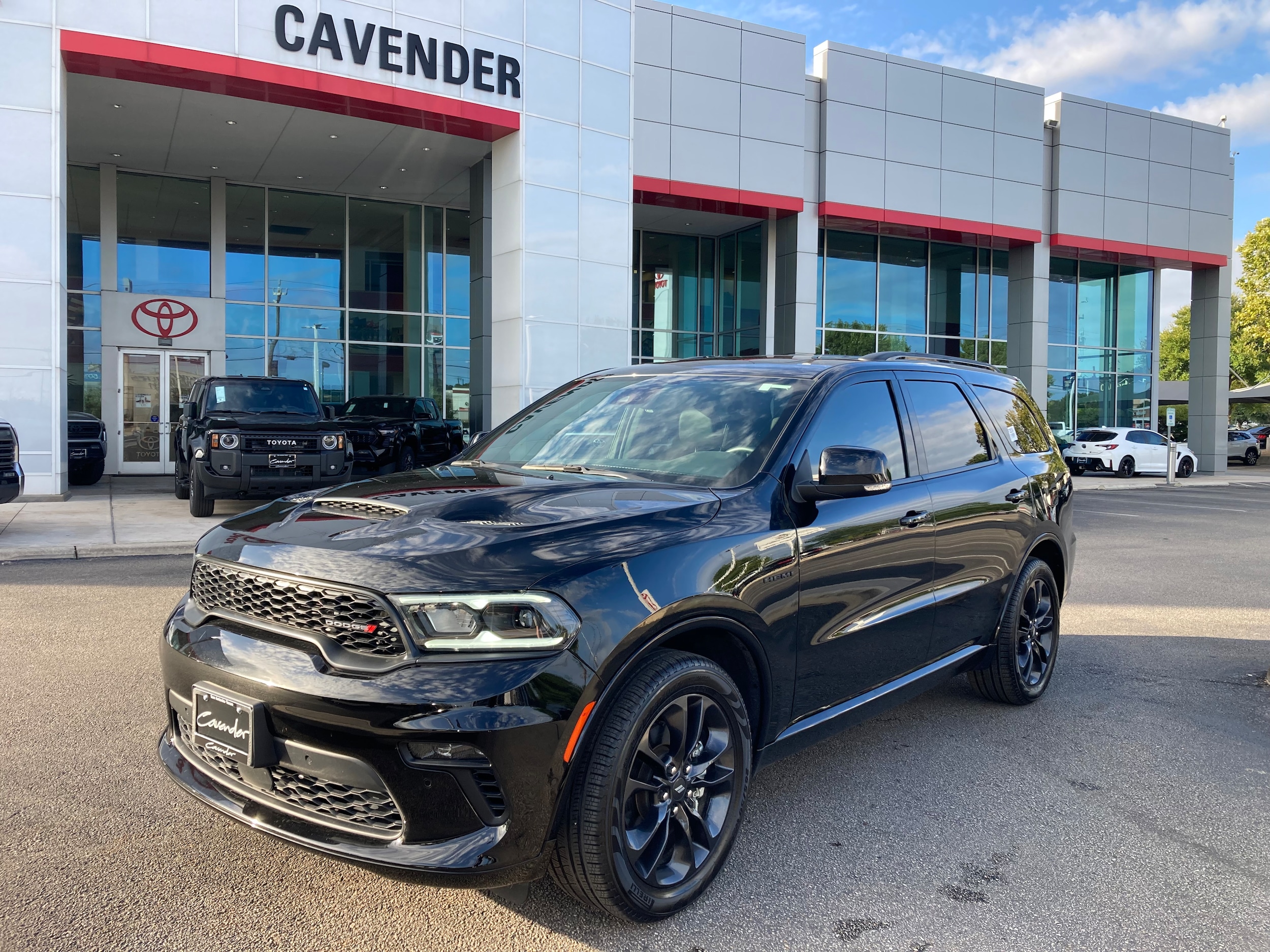 Used 2023 Dodge Durango R/T with VIN 1C4SDJCT9PC690154 for sale in San Antonio, TX