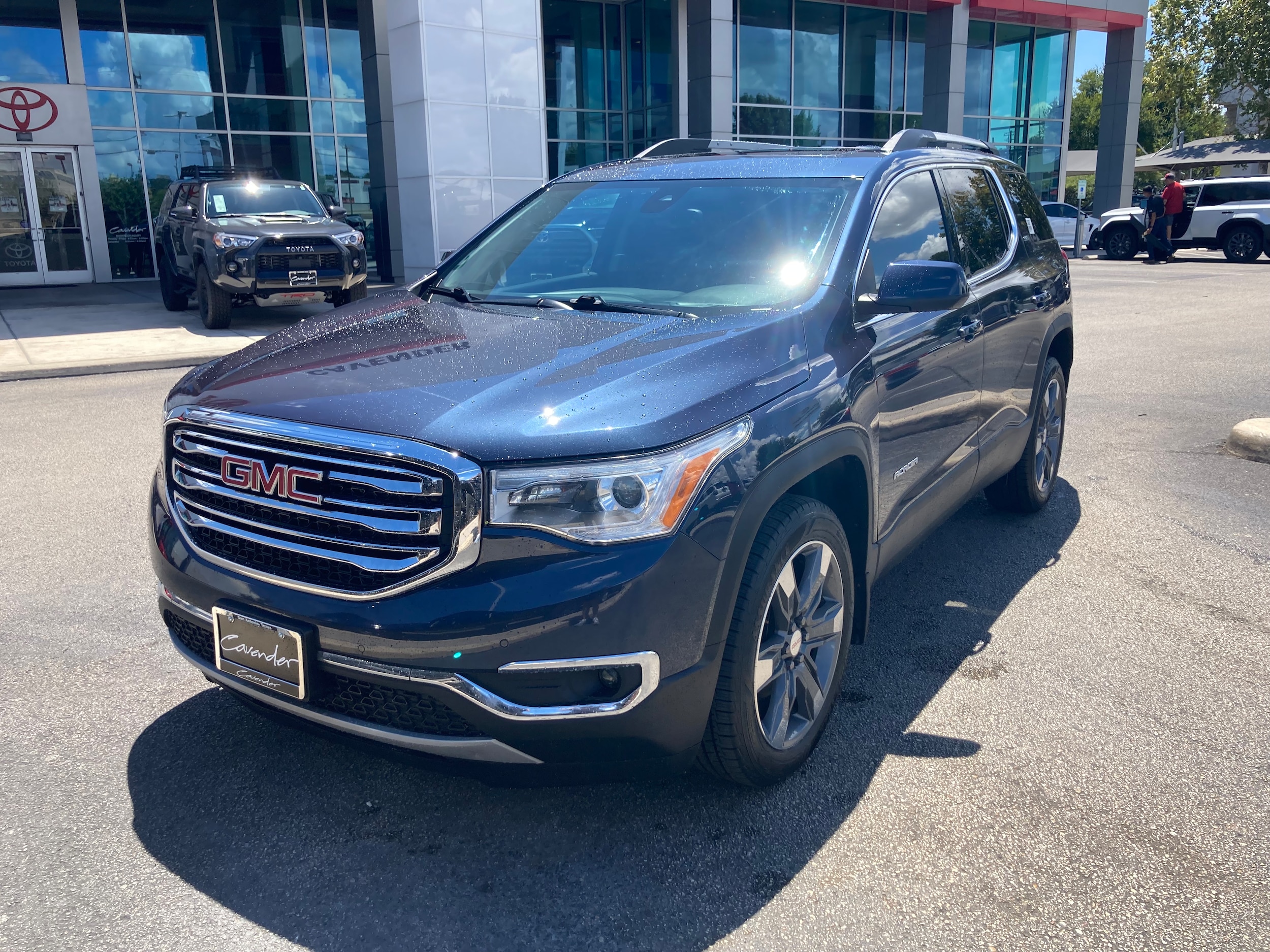 Used 2018 GMC Acadia SLT-2 with VIN 1GKKNNLS6JZ242507 for sale in San Antonio, TX