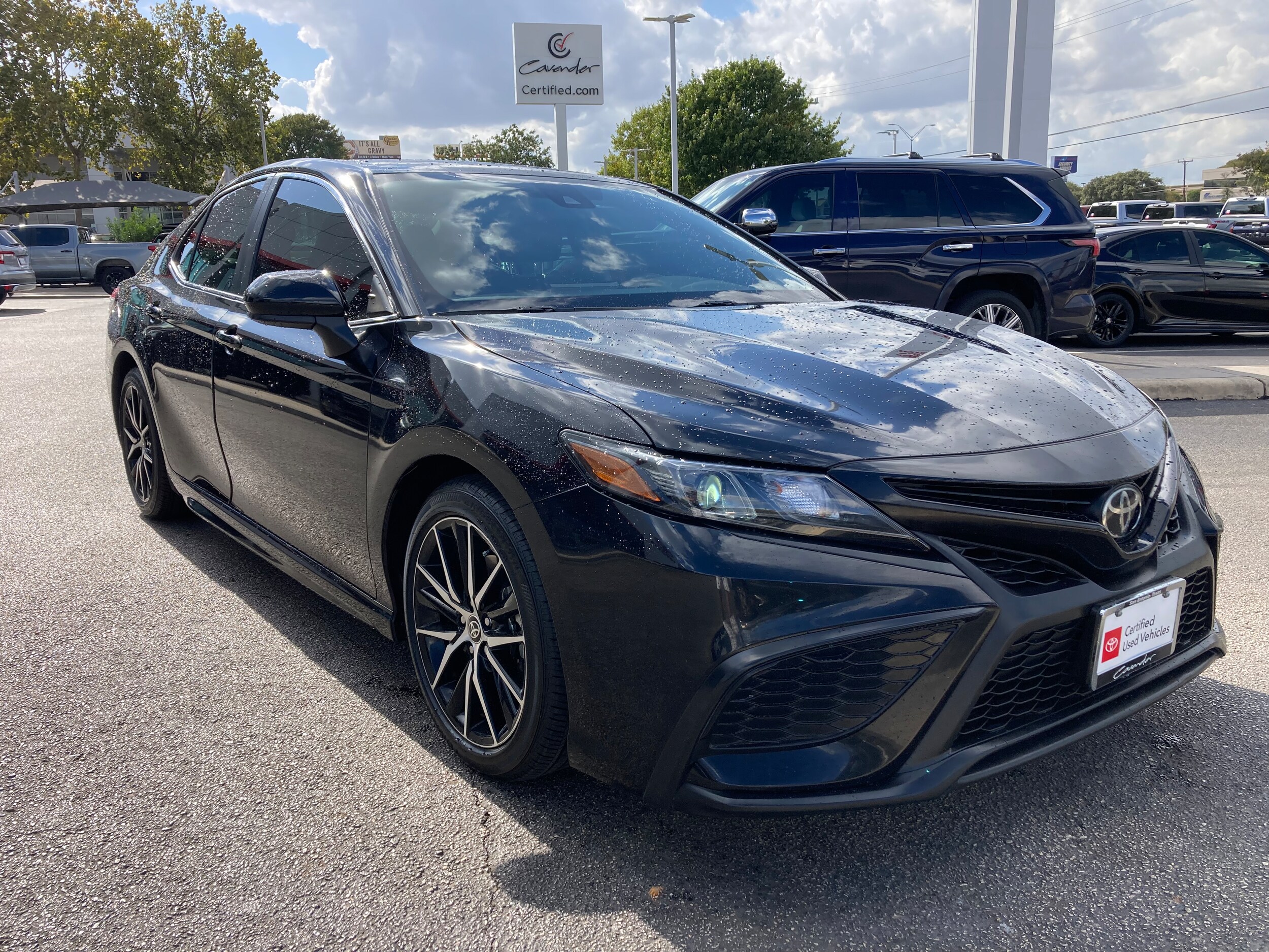 2021 Toyota Camry SE photo 4