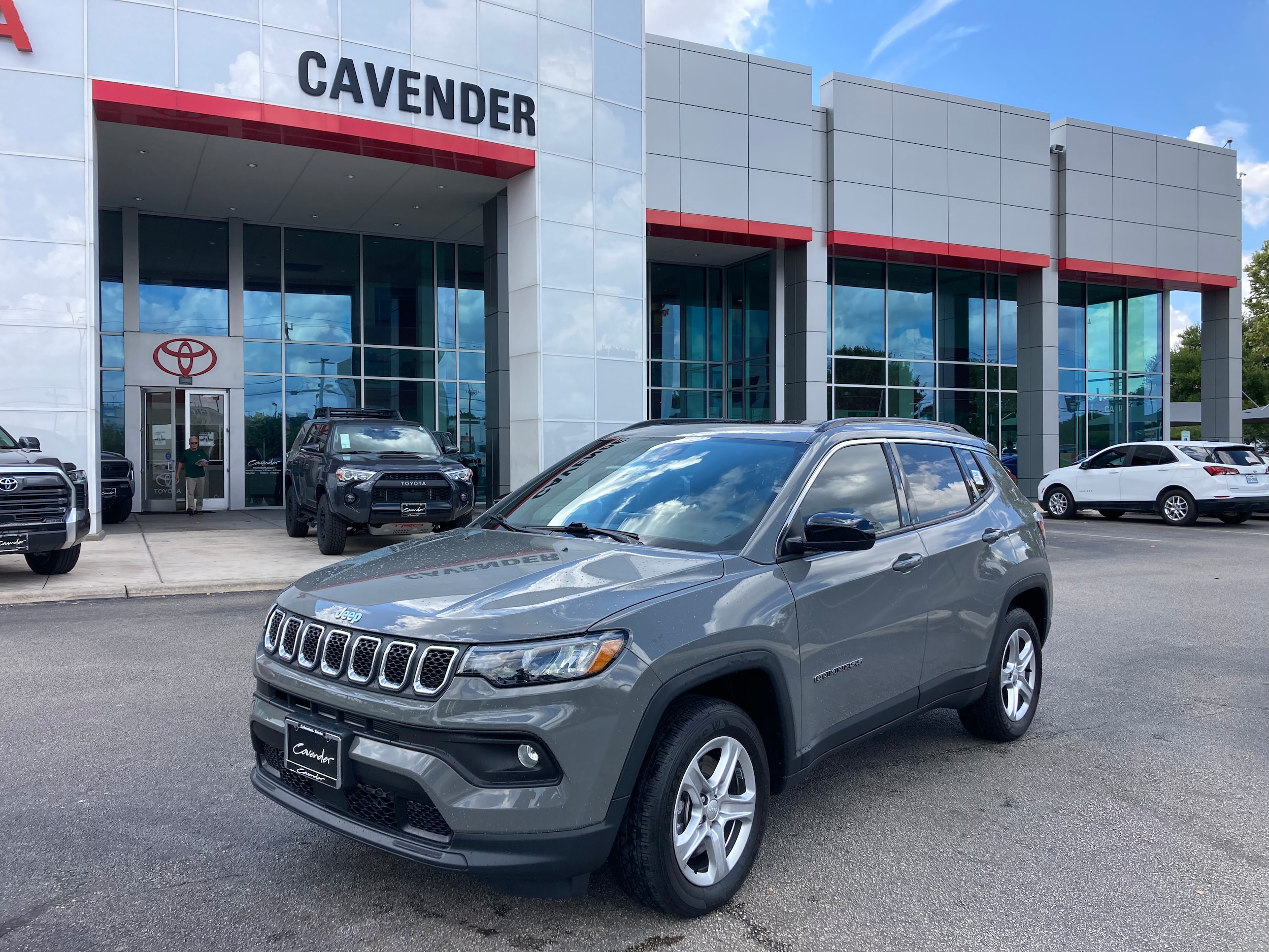 Used 2023 Jeep Compass Latitude with VIN 3C4NJDBNXPT519640 for sale in San Antonio, TX