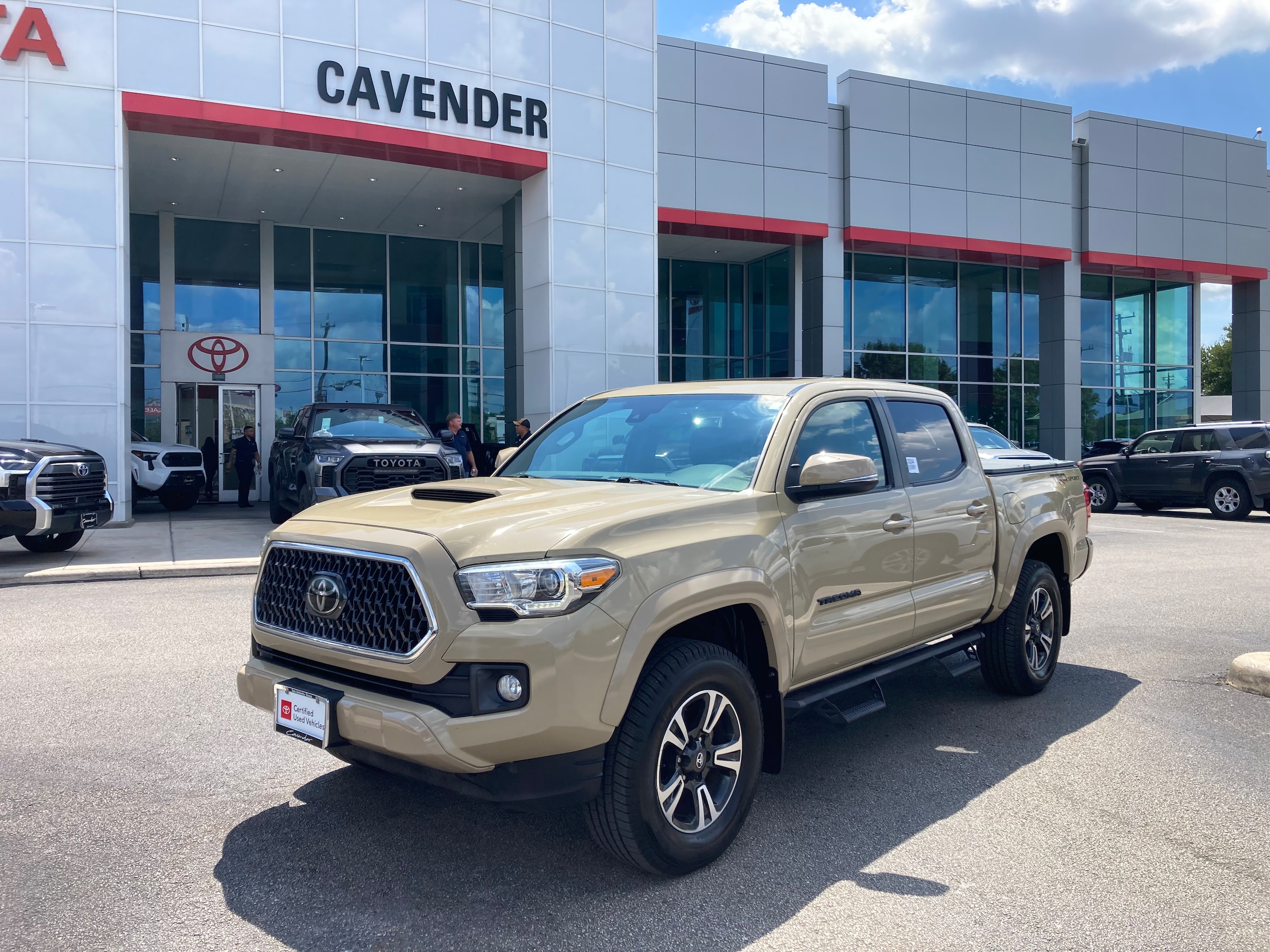 Used 2018 Toyota Tacoma TRD Sport with VIN 5TFAZ5CN4JX062444 for sale in San Antonio, TX