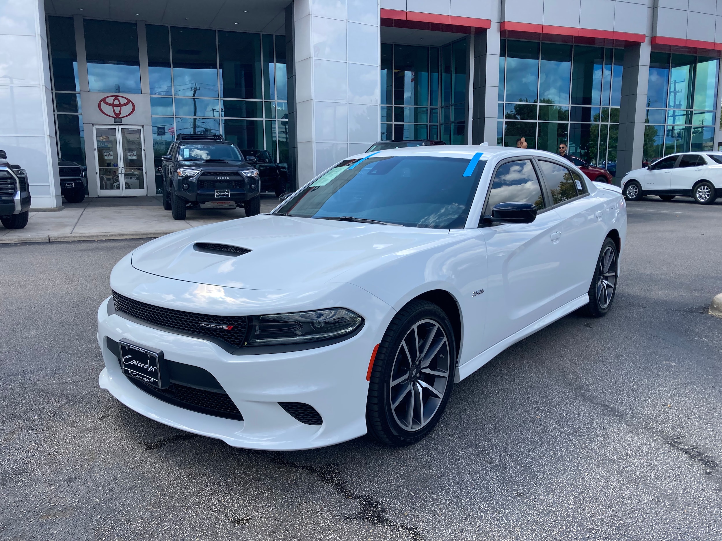 Used 2023 Dodge Charger R/T with VIN 2C3CDXCT8PH697685 for sale in San Antonio, TX