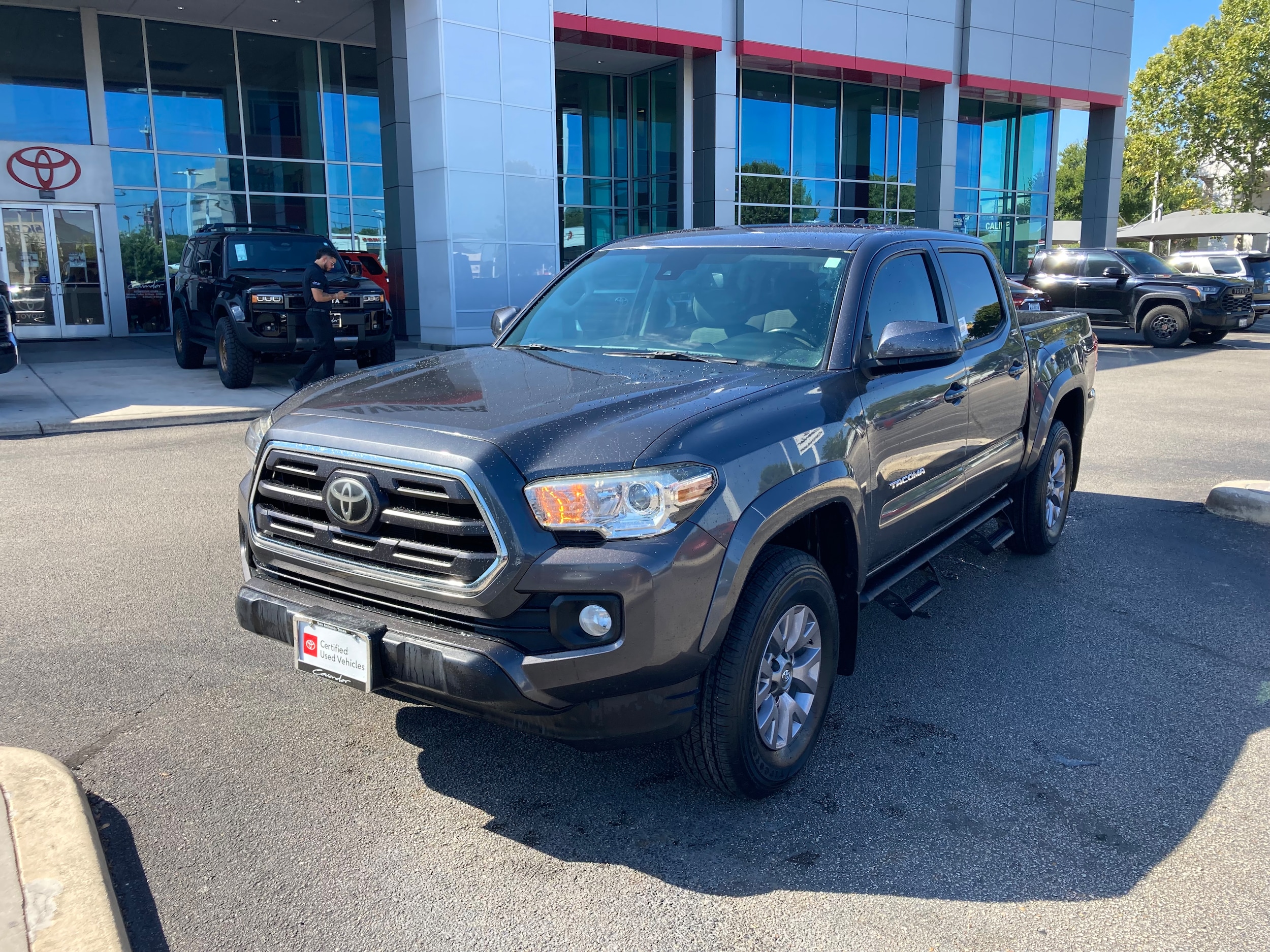 Certified 2019 Toyota Tacoma SR5 with VIN 5TFAZ5CN4KX077494 for sale in San Antonio, TX