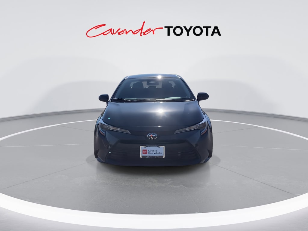 2026 Toyota Corolla LE photo 3