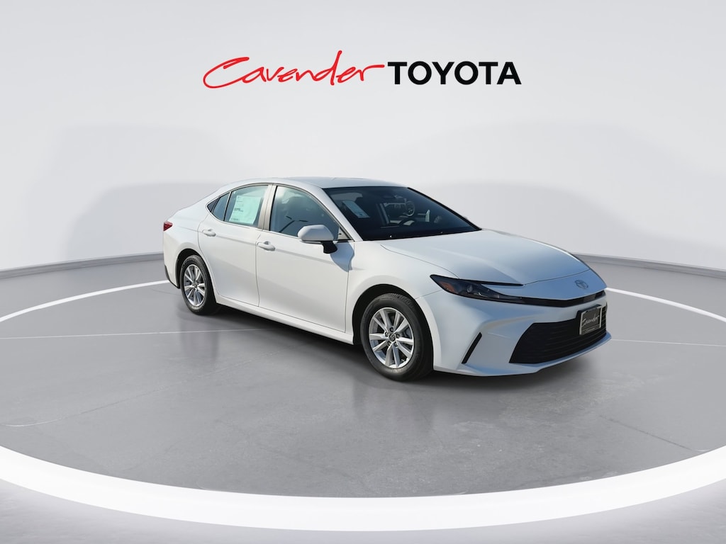 2026 Toyota Camry LE photo 2