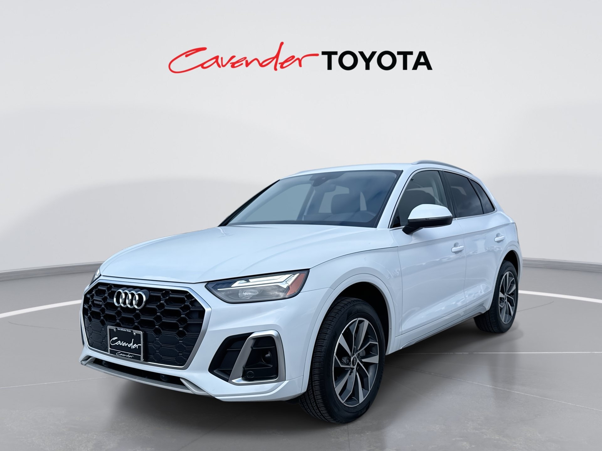 Glacier White Metallic 2024 Audi Q5 SUV / Crossover All-Wheel Drive 7-Speed Automatic