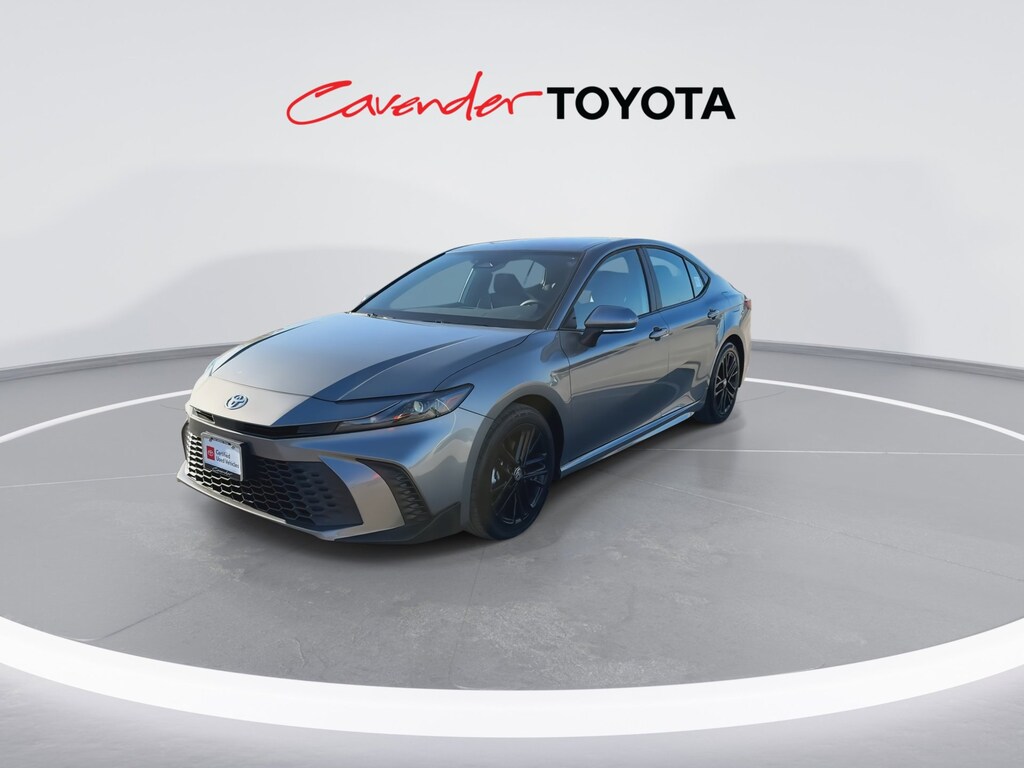 2026 Toyota Camry SE photo 4