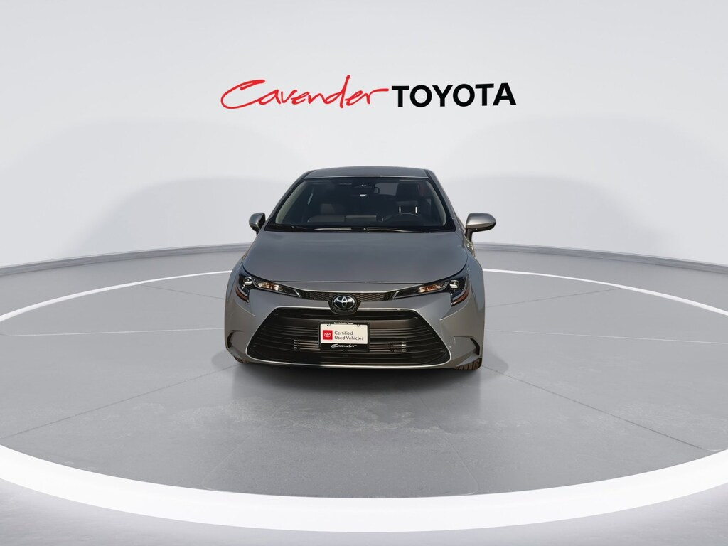 2025 Toyota Corolla LE photo 4