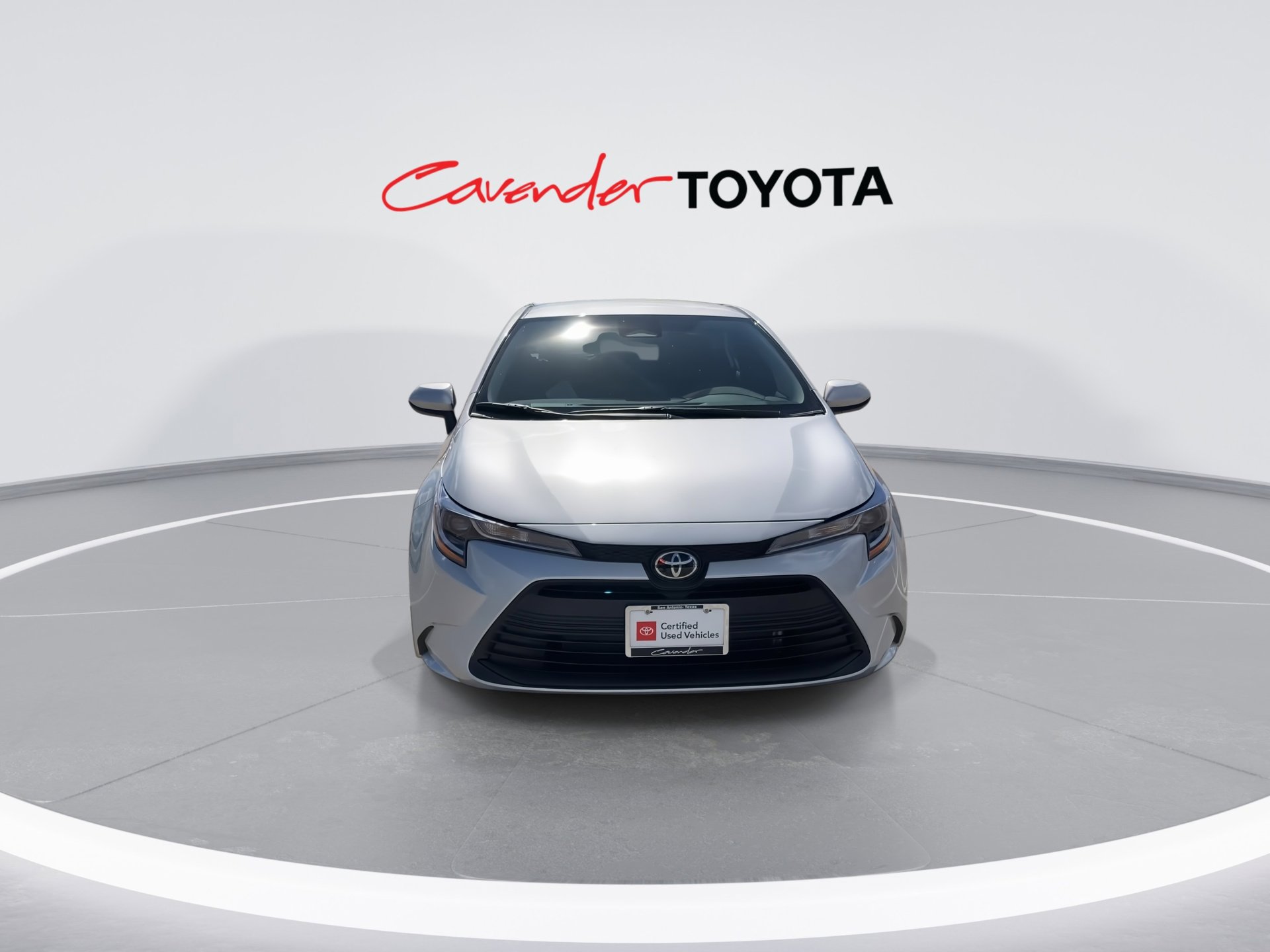 2025 Toyota Corolla LE photo 3