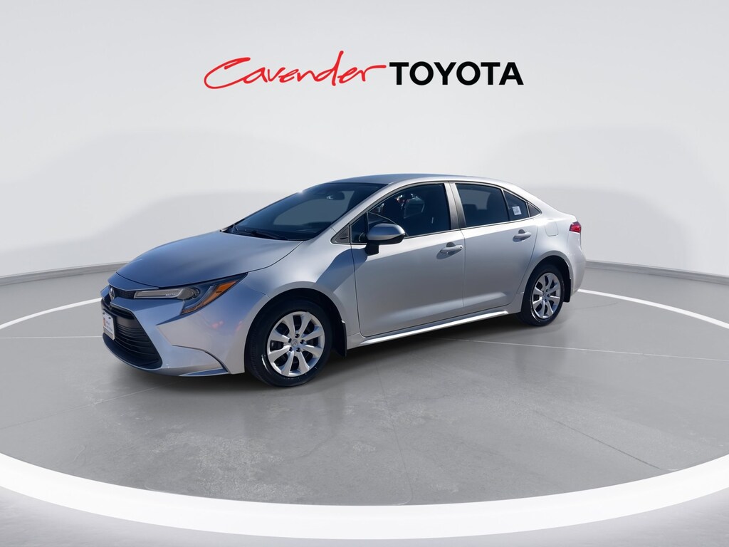 2026 Toyota Corolla LE photo 4