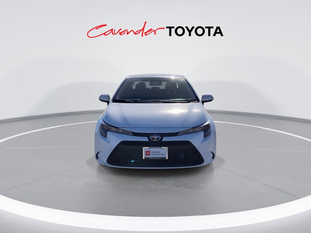 2026 Toyota Corolla LE photo 4