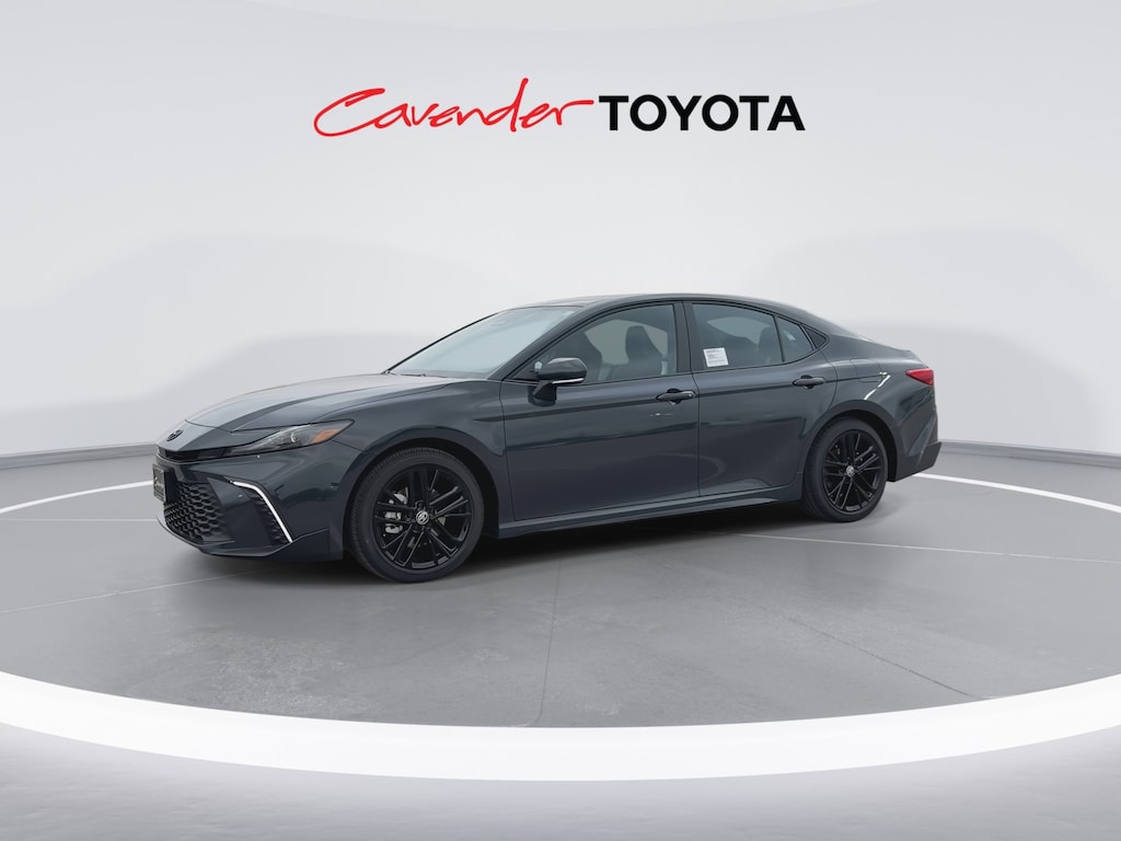 2026 Toyota Camry SE photo 4