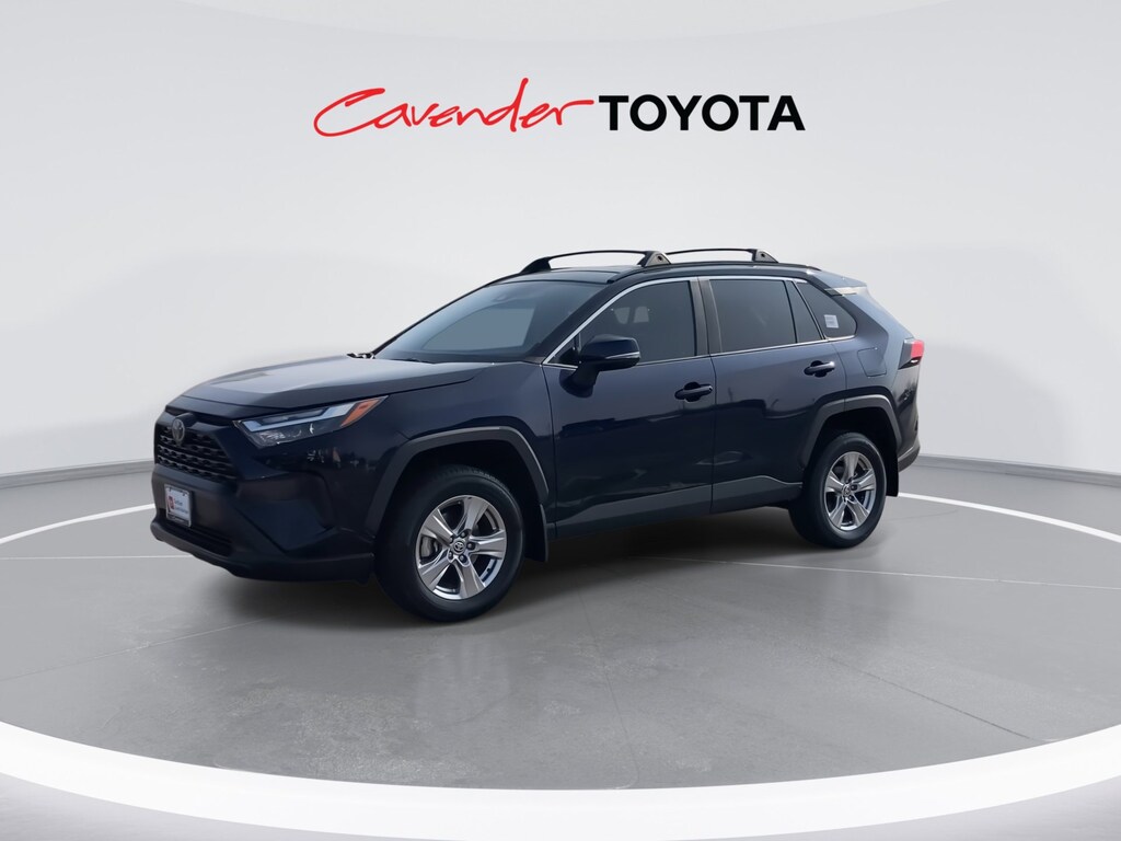 2023 Toyota RAV4 XLE photo 4