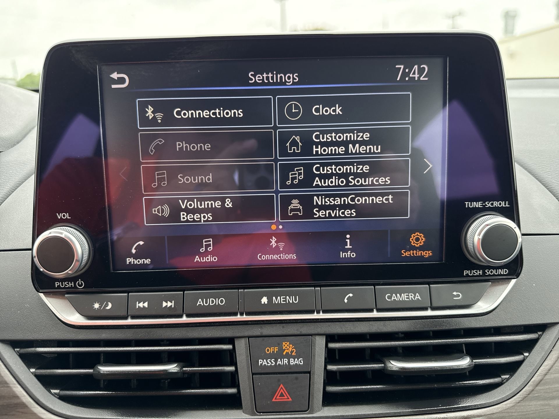 2025 Nissan Altima SV - Photo 19