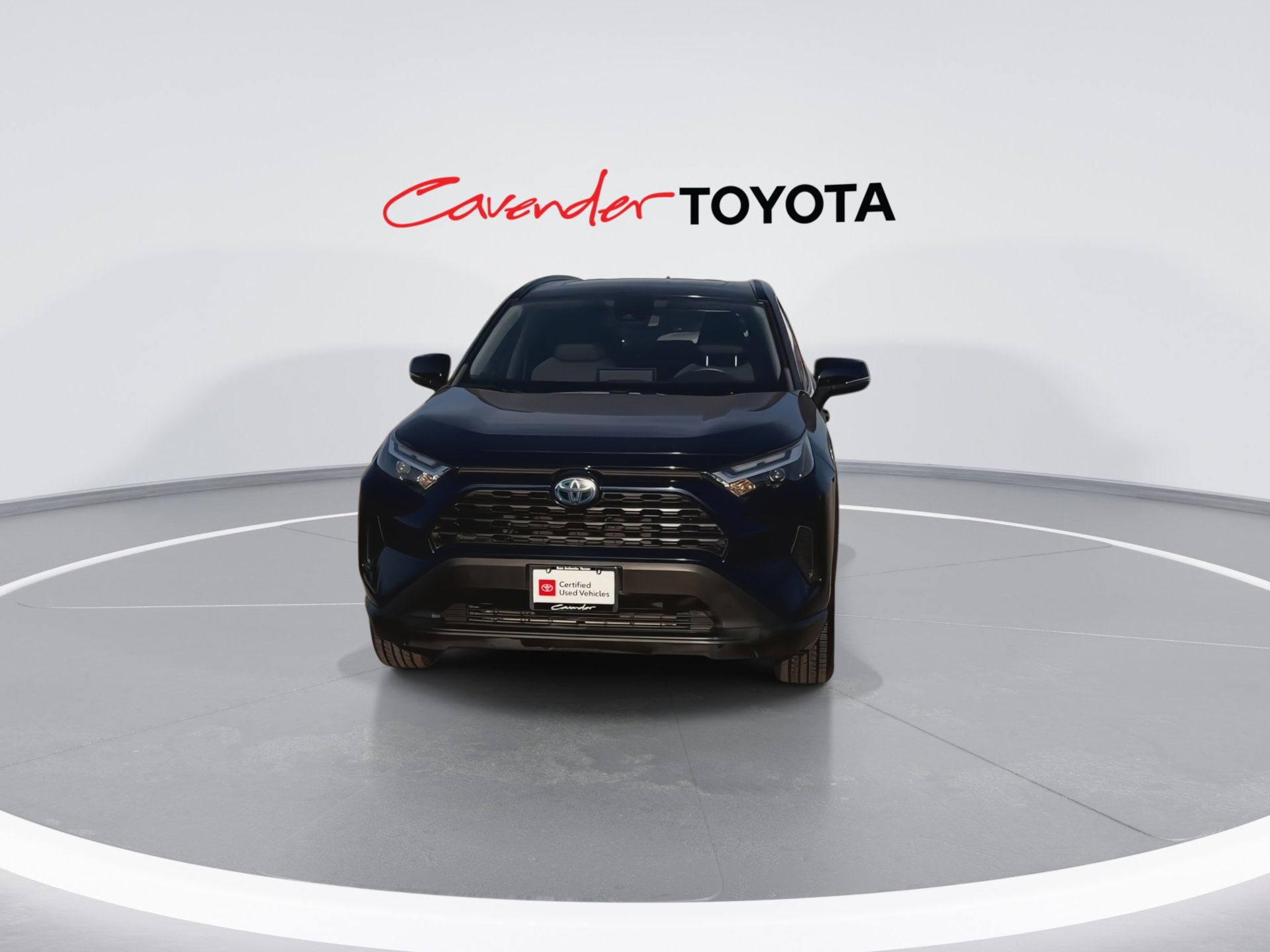 2022 Toyota RAV4 Hybrid XLE photo 3