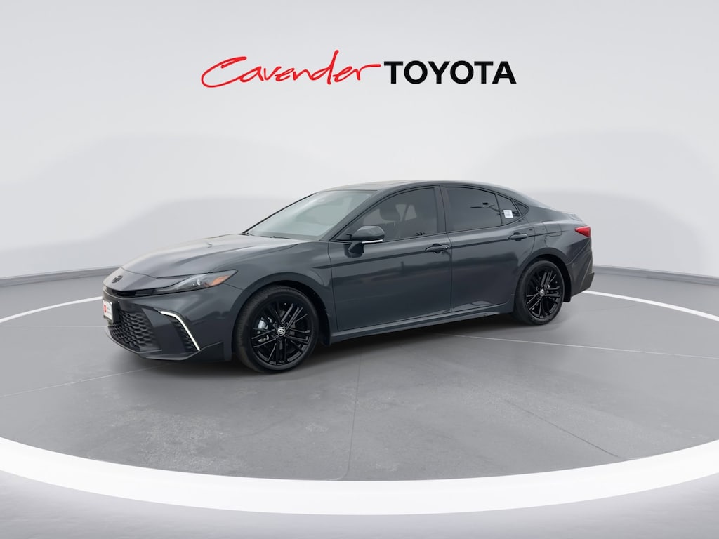 2026 Toyota Camry SE photo 4