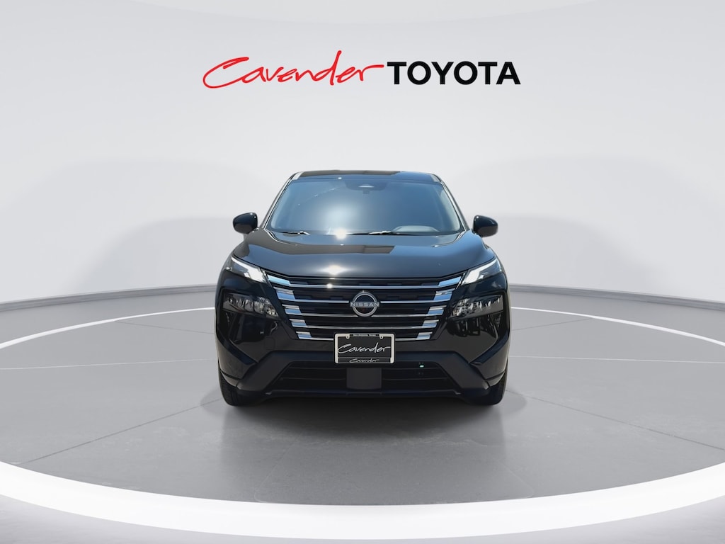 2025 Nissan Rogue SV photo 3