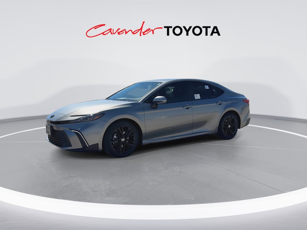2026 Toyota Camry SE photo 4