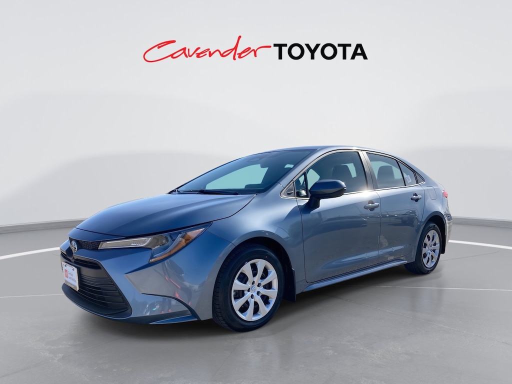 2026 Toyota Corolla LE photo 2