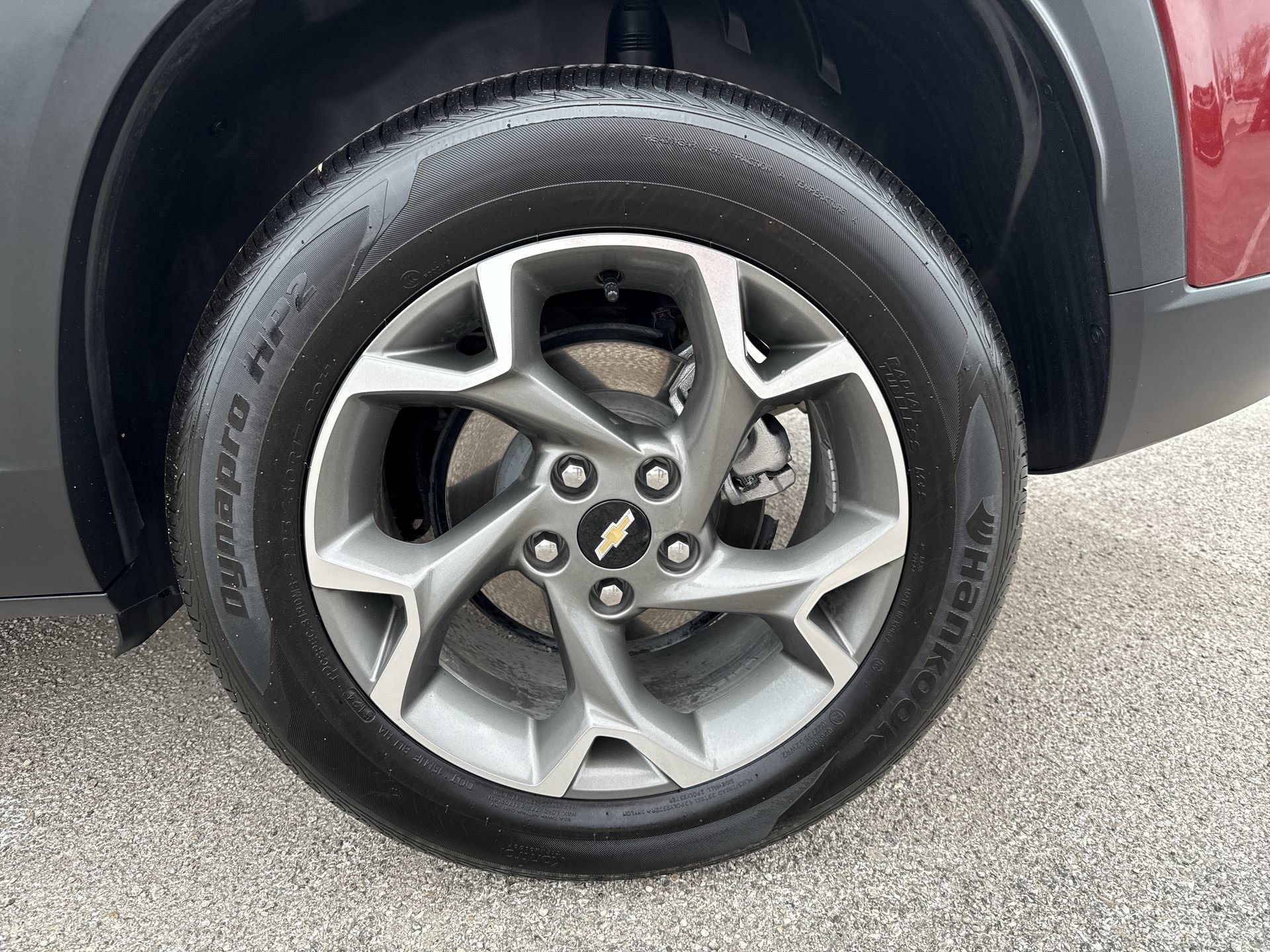 2025 Chevrolet Trax LT - Photo 18