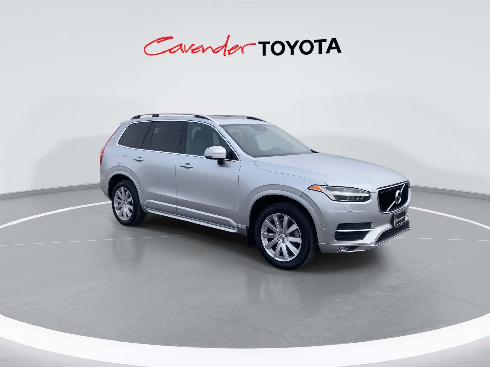 Used 2017 Volvo XC90 Momentum with VIN YV4A22PK5H1106190 for sale in San Antonio, TX