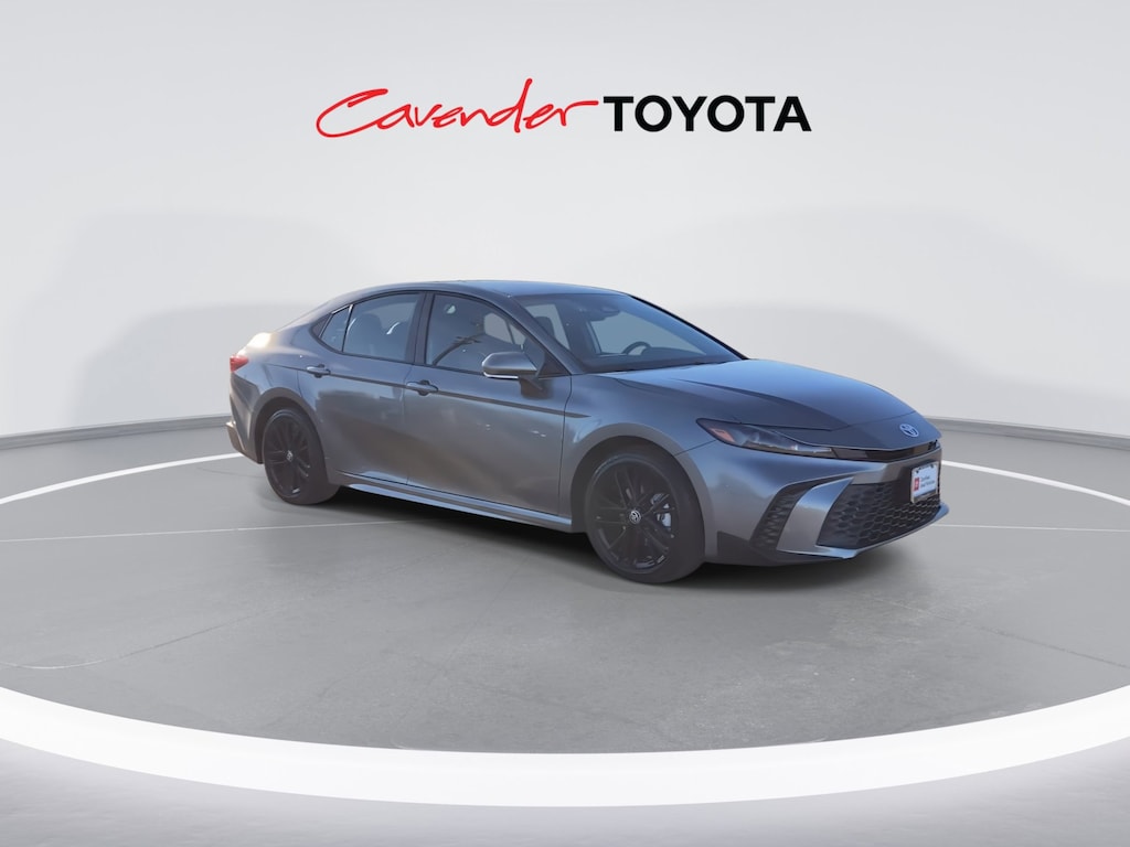 2026 Toyota Camry SE photo 3