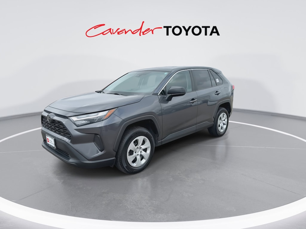 2023 Toyota RAV4 LE photo 4