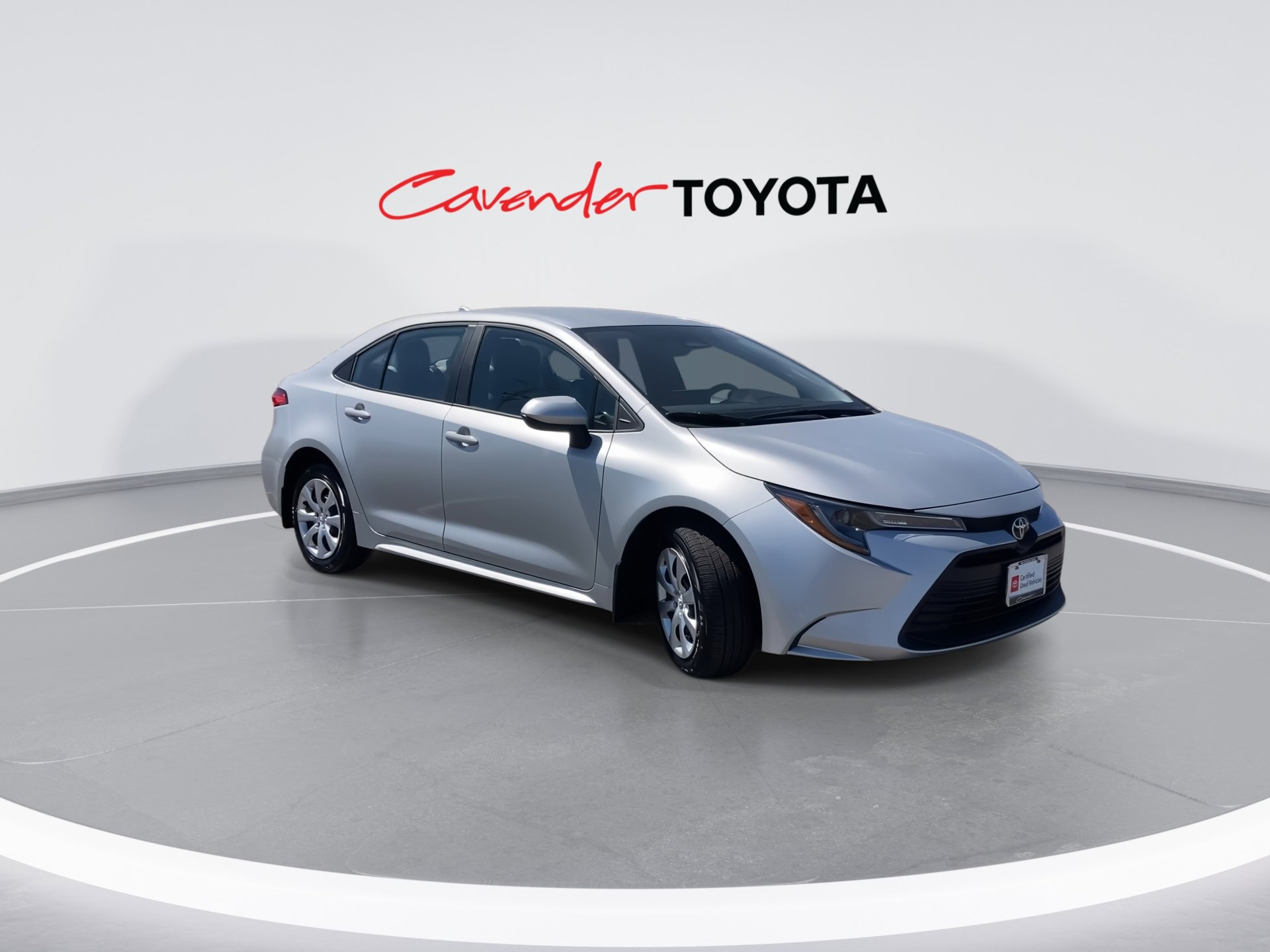 2025 Toyota Corolla LE photo 2