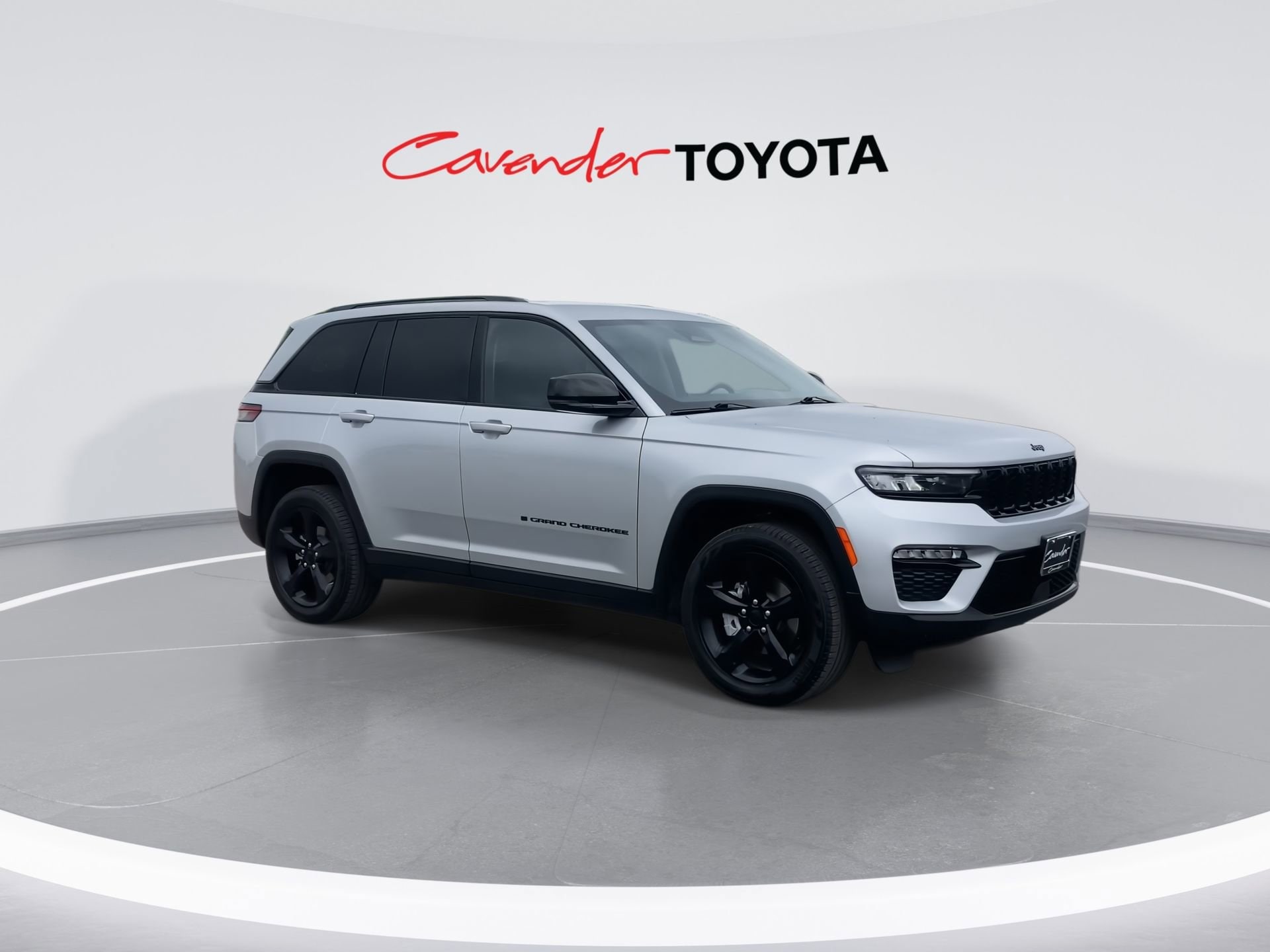 Used 2023 Jeep Grand Cherokee Limited with VIN 1C4RJHBG6PC607087 for sale in San Antonio, TX