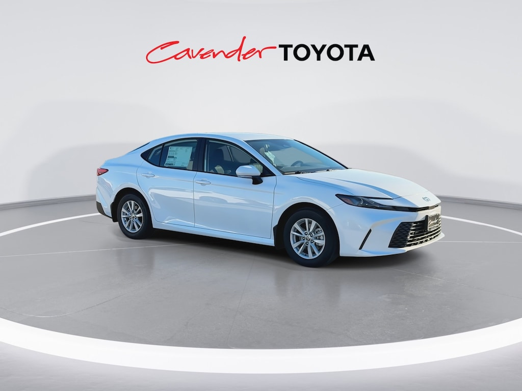 2026 Toyota Camry LE photo 2