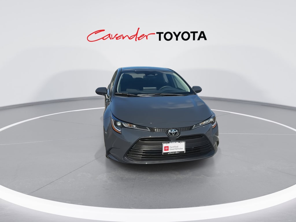 2025 Toyota Corolla LE photo 4