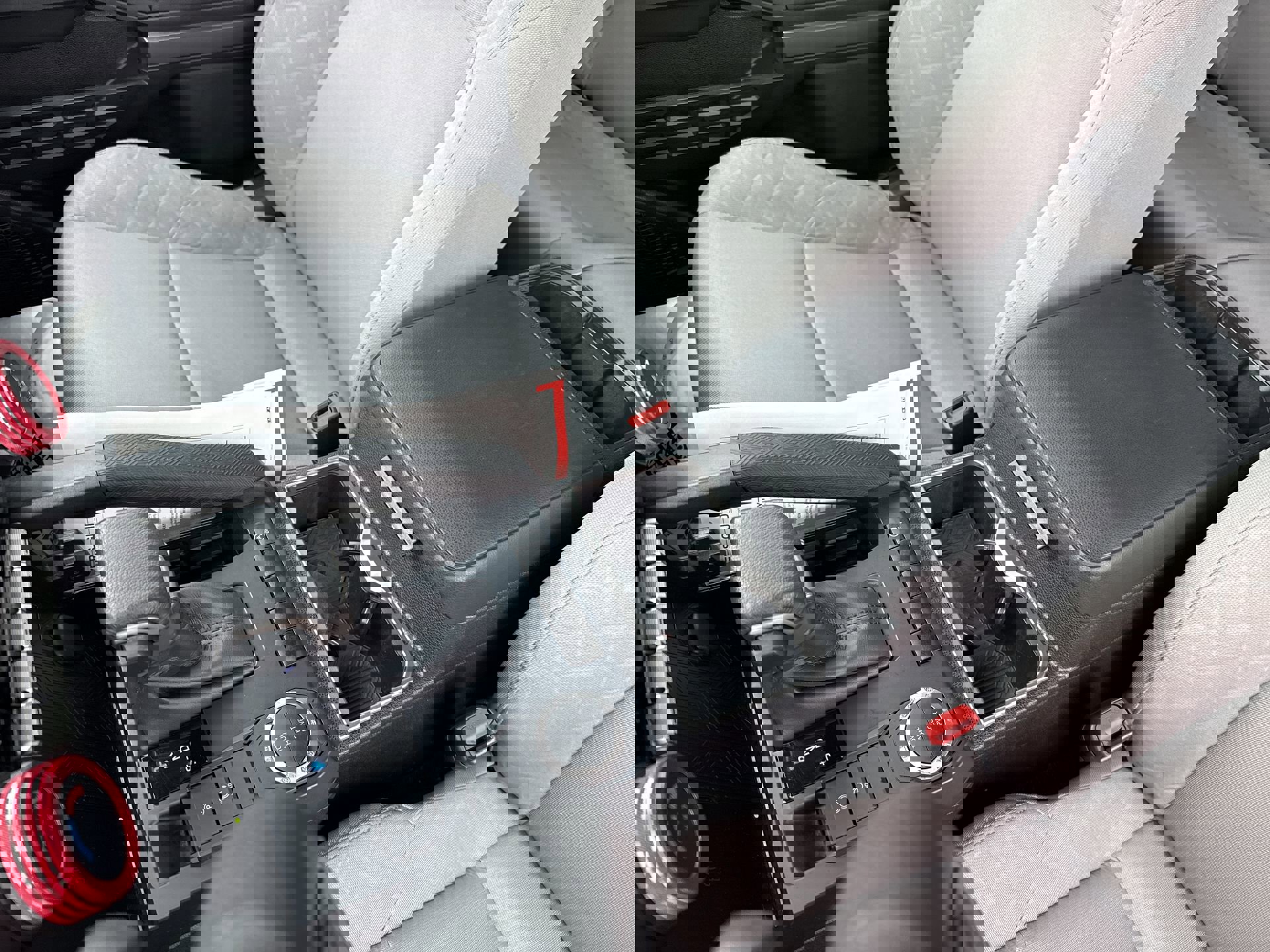 2024 Toyota Tacoma SR5 - Photo 23