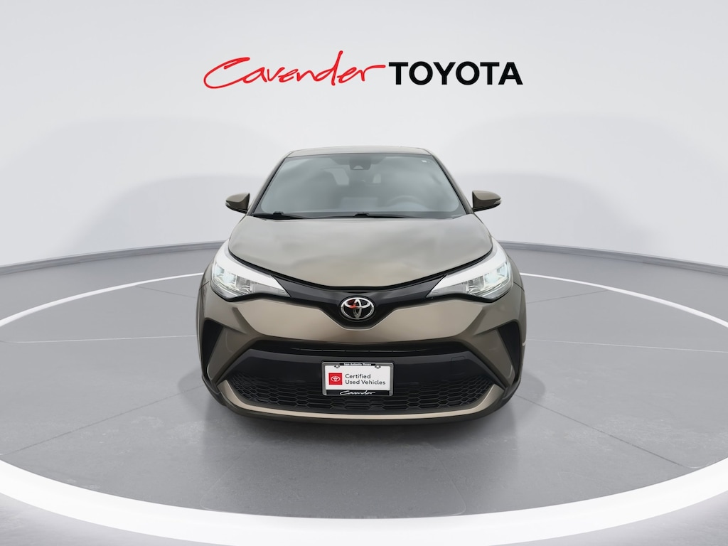 2021 Toyota C-HR XLE photo 3