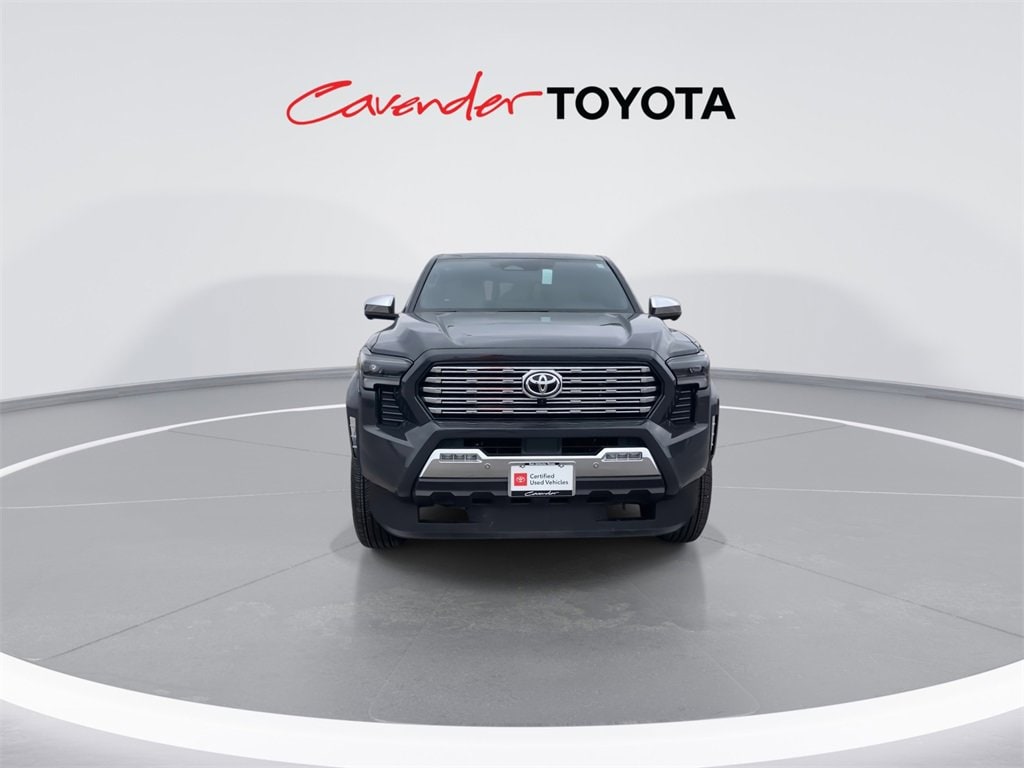 2025 Toyota Tacoma Limited 4x4 photo 3
