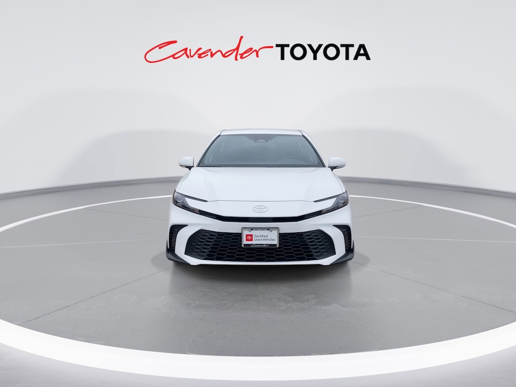 2026 Toyota Camry SE photo 4