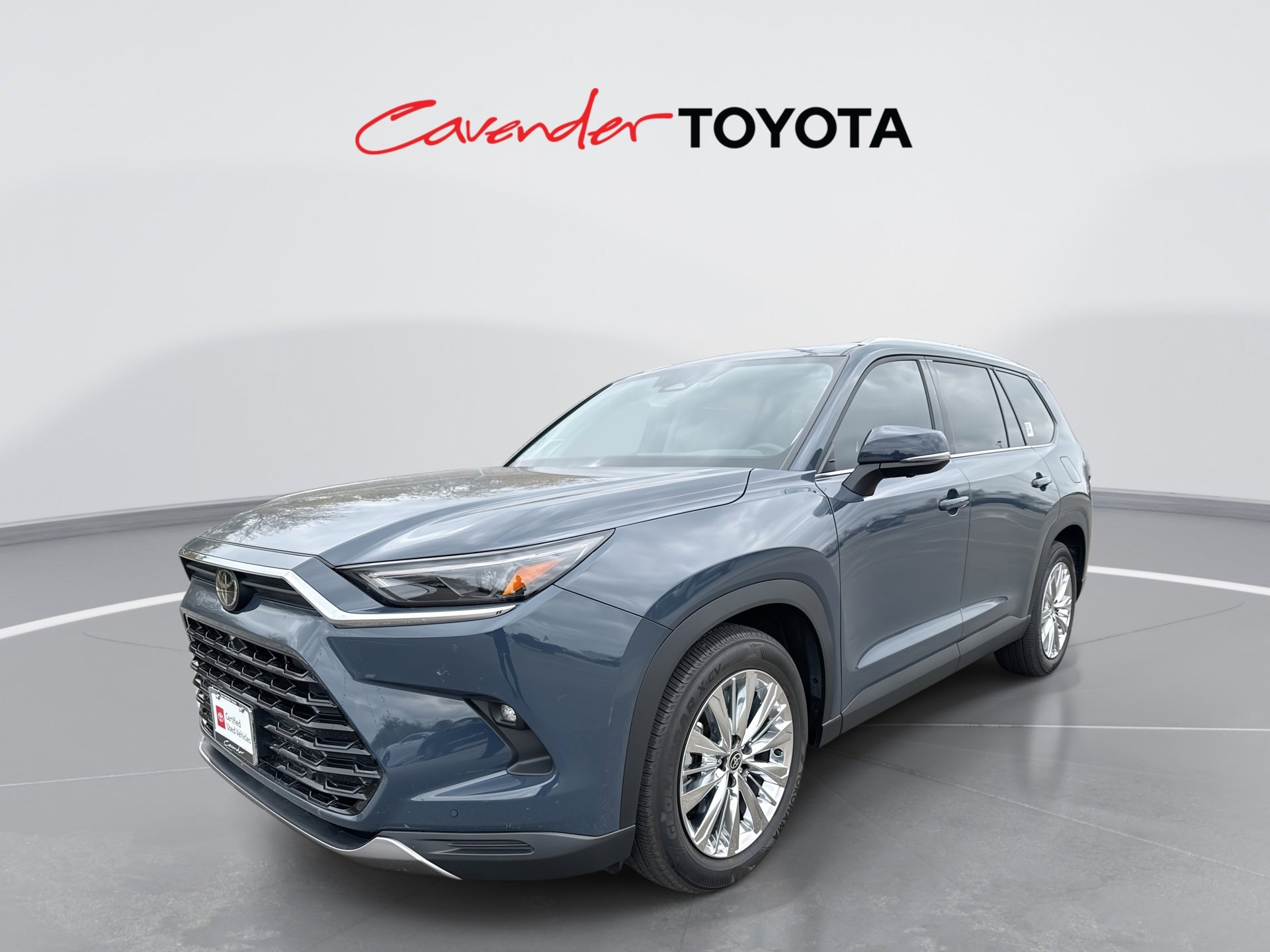 2024 Toyota Grand Highlander Platinum's photo