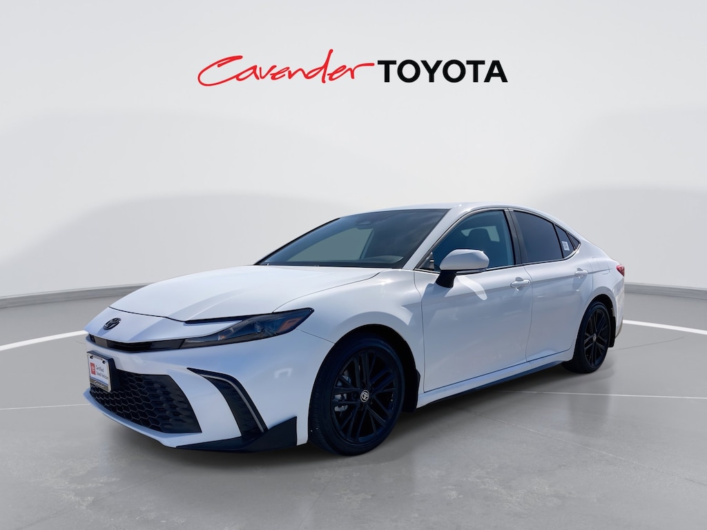 2025 Toyota Camry SE photo 2