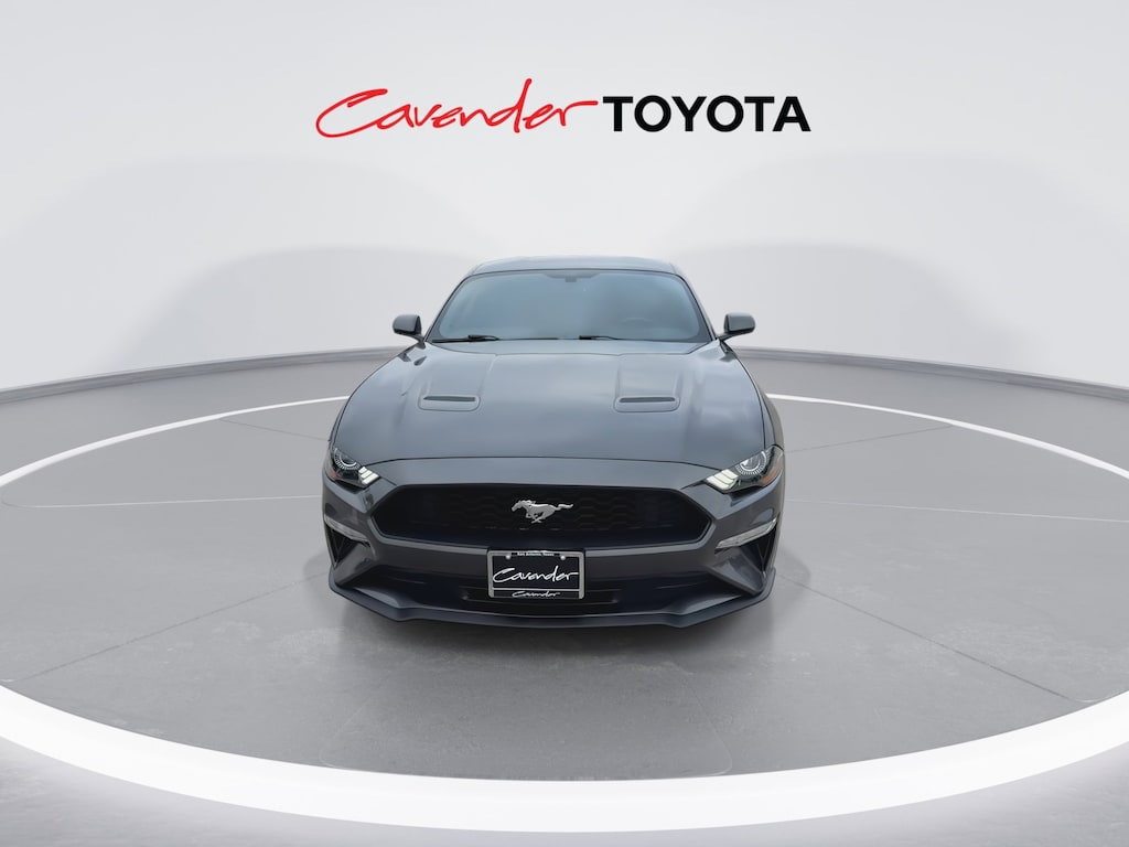 2020 Ford Mustang EcoBoost photo 4