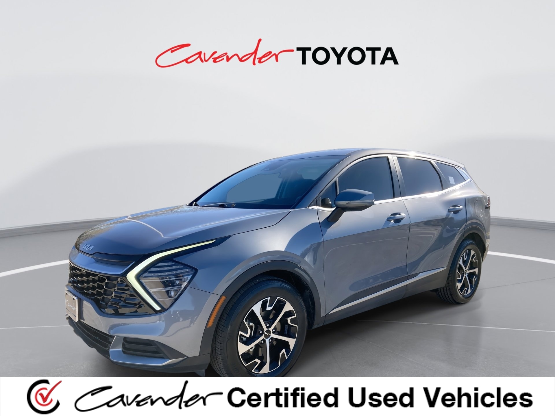 2024 Kia Sportage EX's photo