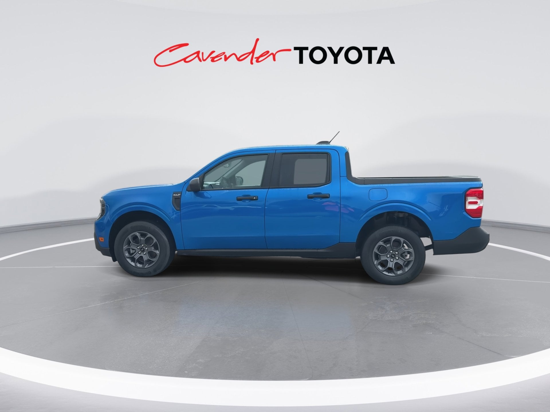 View vehicle photo 5