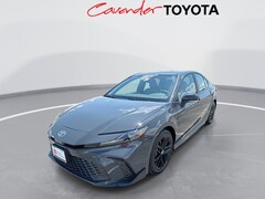 Used 2025 Toyota Camry SE Sedan near Seguin, TX