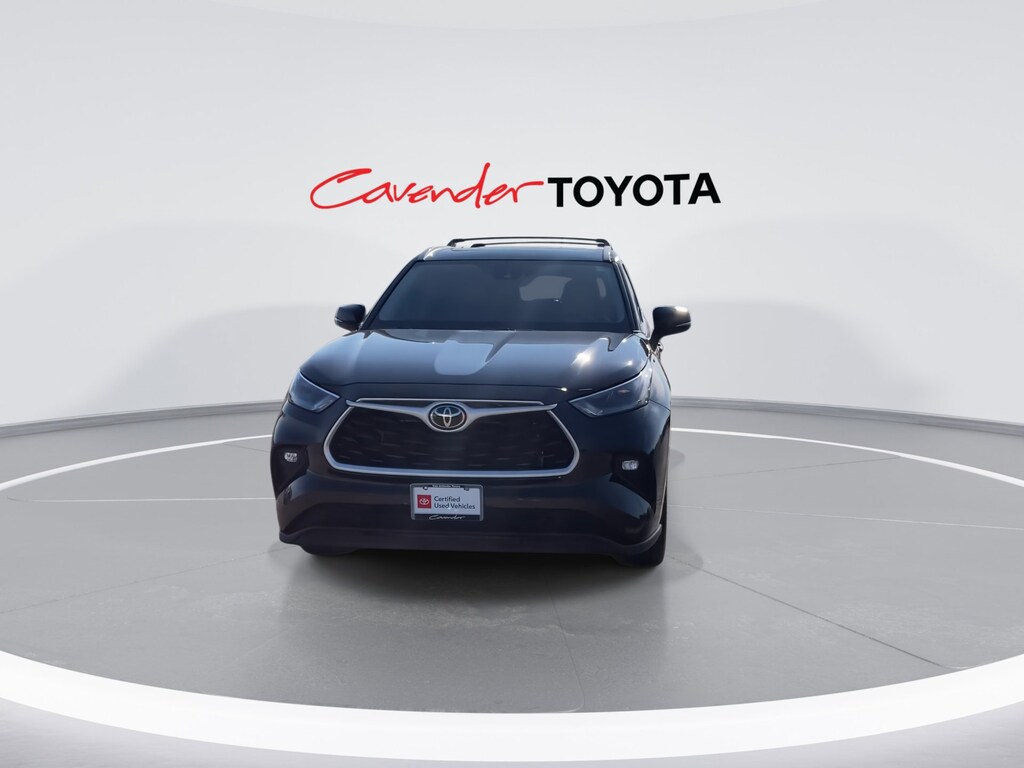 2024 Toyota Highlander XLE photo 3