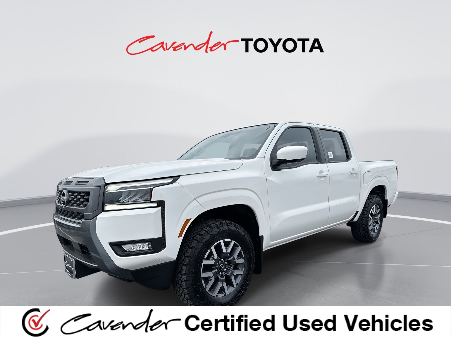 2025 Nissan Frontier SL Crew Cab 4X4's photo